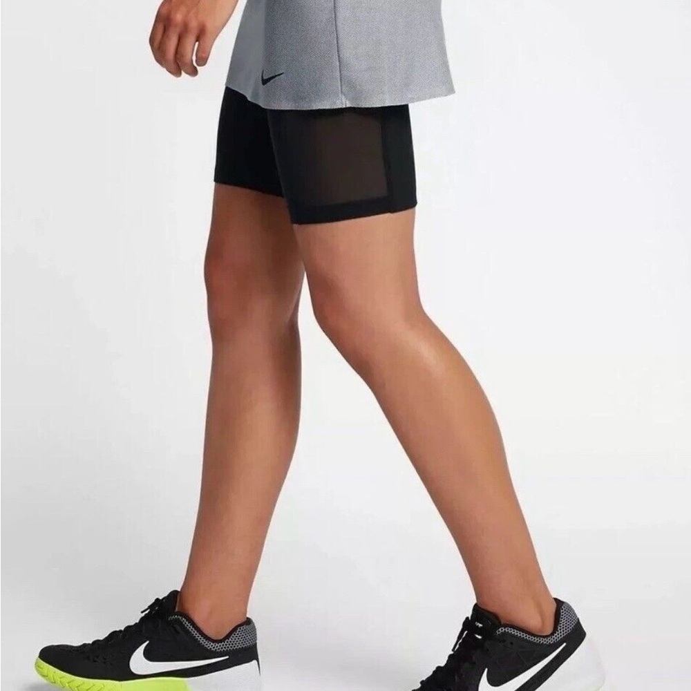 Nike DryFit Tennis Skirt w/Built-in Shorts, Platinum/Black, - Picture 3 of 10